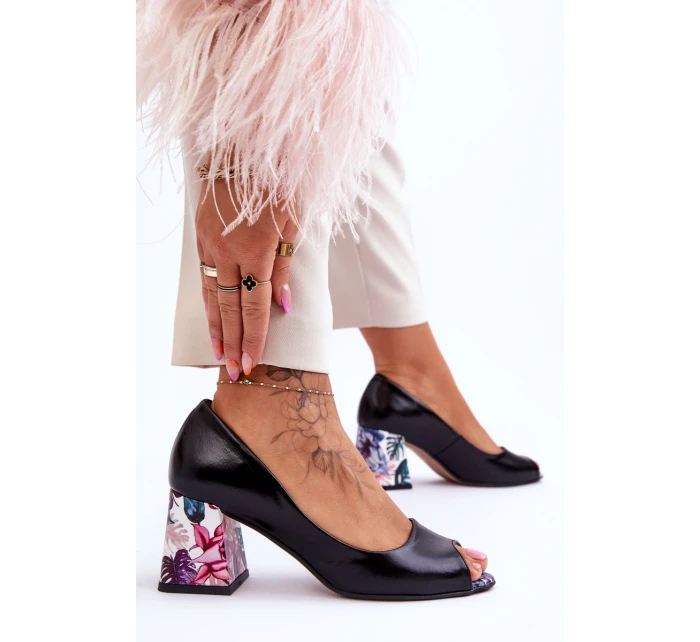 Kožené lodičky s ozdobným podpatkem Boty Černá model 21615894 - Boto Kožené lodičky s ozdobným podpatkem Boty Černá model 21615894 - Boto