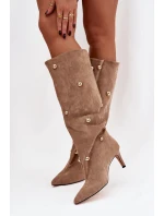 Dámské nazouvací kozačky na jehlovém podpatku Thaliane se zlatými ozdobami – béžové Dámské nazouvací kozačky na jehlovém podpatku Thaliane se zlatými ozdobami – béžové