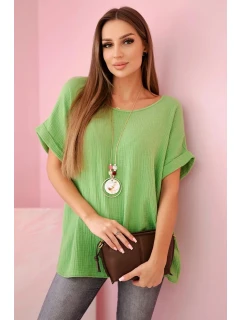 Mušelínová halenka s náhrdelníkem oliva