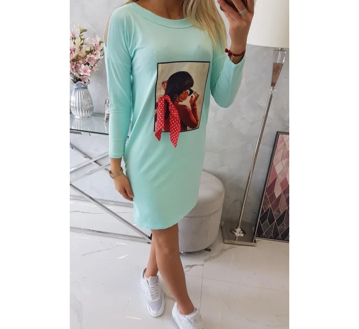 3D mátové šaty s potiskem hrášku a mašlí