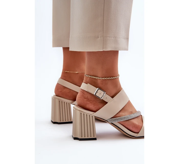 Dámské elegantní sandály na podpatku béžové D&A MR38-549
