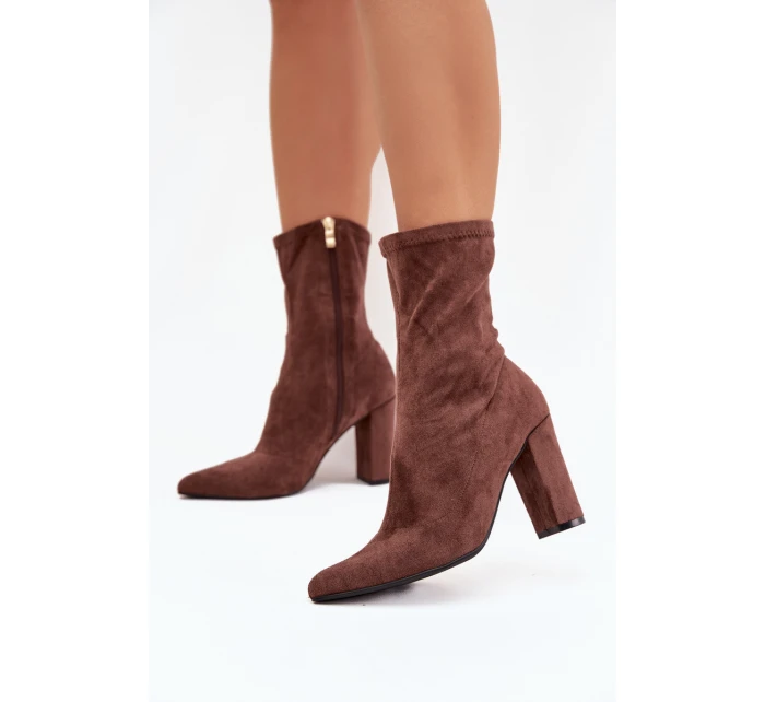 Dámské kozačky na podpatku s prošíváním hnědé Rosivelle Dámské kozačky na podpatku s prošíváním hnědé Rosivelle