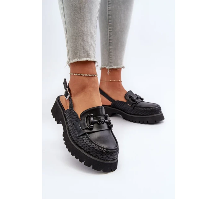 Dámské sandály na plochém podpatku s ozdobou Černá D&A Dámské sandály na plochém podpatku s ozdobou Černá D&A