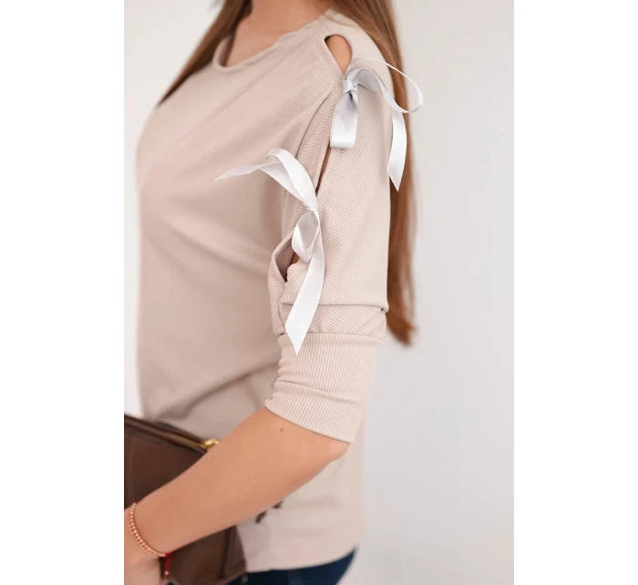 Dámská viskózová blůza s ozdobnými model 22018672 béžová - K-Fashion
