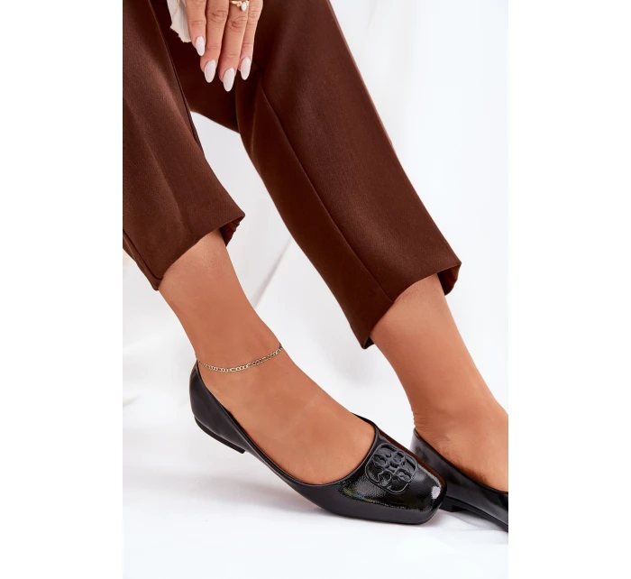 Lakované Elegantní Dámské Baletky S Ozdobným Detalem Černé model 21690619 - VINCEZA
