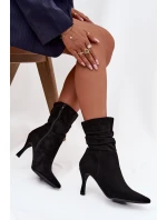 Dámské kotníkové boty na jehlovém podpatku s mačkanou horní částí Ulisse – černé, eko semiš Dámské kotníkové boty na jehlovém podpatku s mačkanou horní částí Ulisse – černé, eko semiš