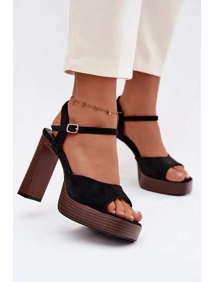 Sandály na podpatku  model 226118 Step in style