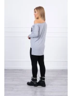 Halenka s potiskem a delšími zády šedá