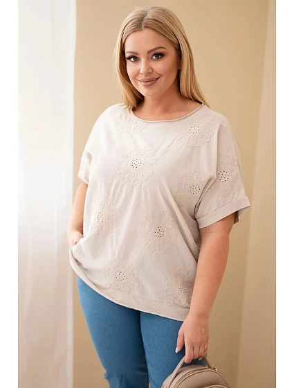 Dámská bavlněná halenka Plus Size s vyšívanými květinami béžová Dámská bavlněná halenka Plus Size s vyšívanými květinami béžová