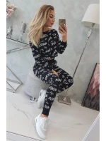 Sada s černými nápisy Sada s černými nápisy