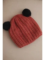 Dámská zimní čepice pletená s bambulí model 21817795 - K-Fashion Dámská zimní čepice pletená s bambulí model 21817795 - K-Fashion