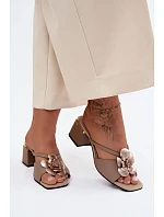 Klapky na podpatku model 228378 Step in style Klapky na podpatku model 228378 Step in style