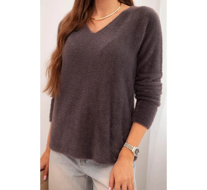 Dámský svetr z měkké pleteniny s V výstřihem hnědý