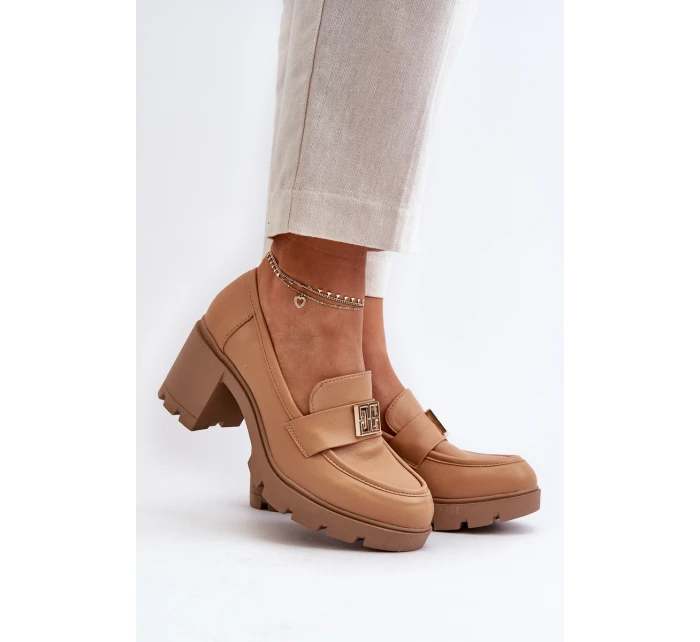 Dámské polobotky na podpatku s ozdobou Camel model 21655233 - Boto Dámské polobotky na podpatku s ozdobou Camel model 21655233 - Boto