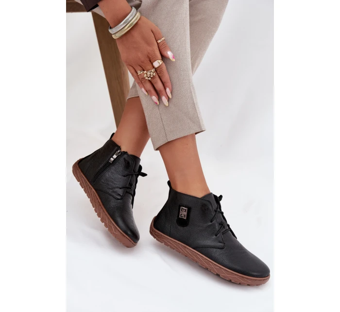 Kožené dámské polobotky s ozdobným detailem  Černé model 21708053 - Zazoo