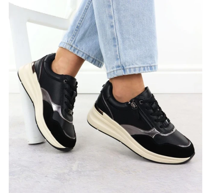 Dámské kožené polobotky  v černé barvě model 21905442 - FILIPPO