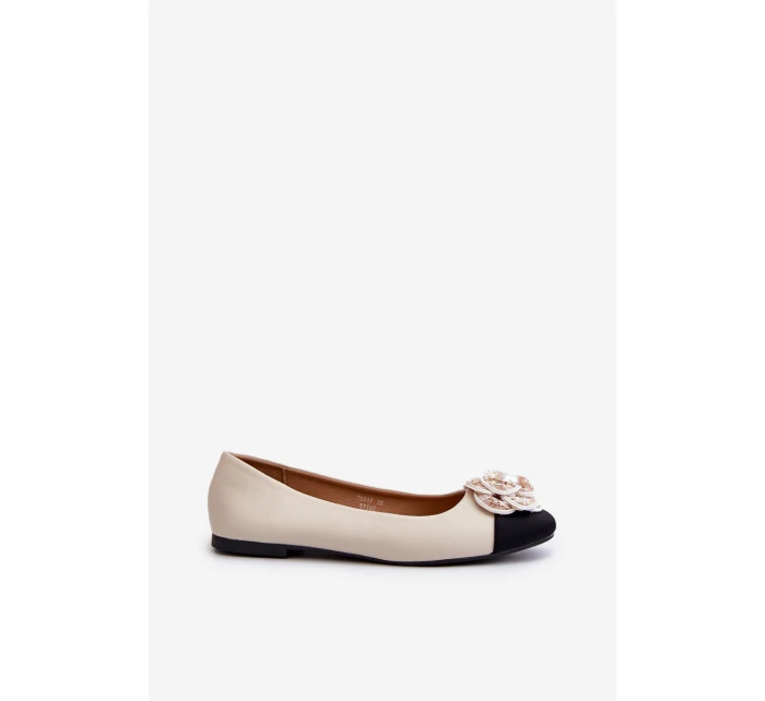 Dámské baleríny z ekologické kůže s ozdobným detailem béžové model 21666309 - Boto