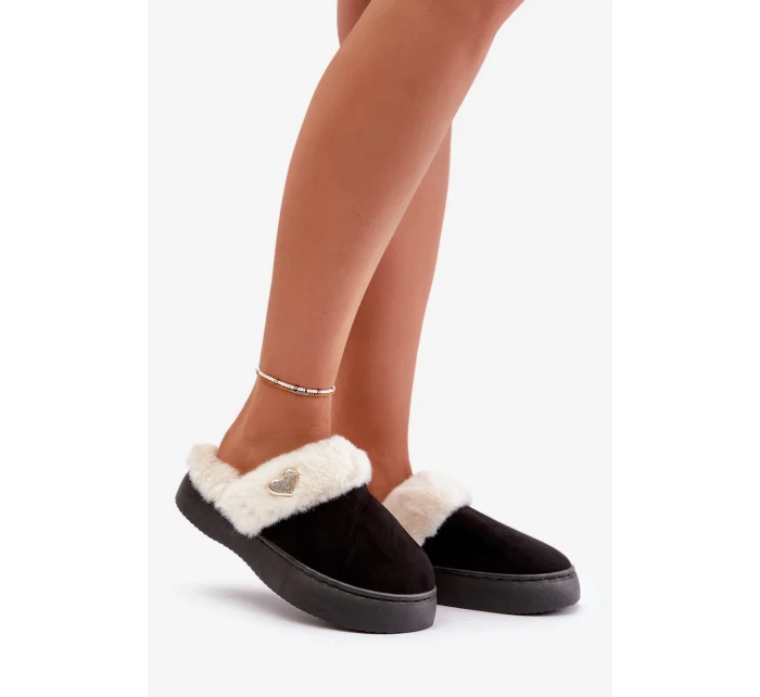 Dámské Pantofle S Kožešinou A Ozdobným Srdcem Černé Otielo