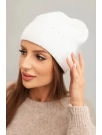 Dámská zimní čepice s vlnou a jemnou výzdobou bílá Dámská zimní čepice s vlnou a jemnou výzdobou bílá