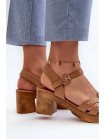 Dámské sandály na podpatku z eko kůže hnědé model 21657996 - EVENTO Dámské sandály na podpatku z eko kůže hnědé model 21657996 - EVENTO