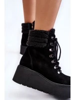 Dámské semišové boty na klínku černé model 21605548 - Boto