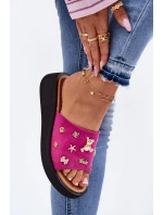 Dámské Zamszové Pantofle S Fuchsie model 21697716 - VINCEZA