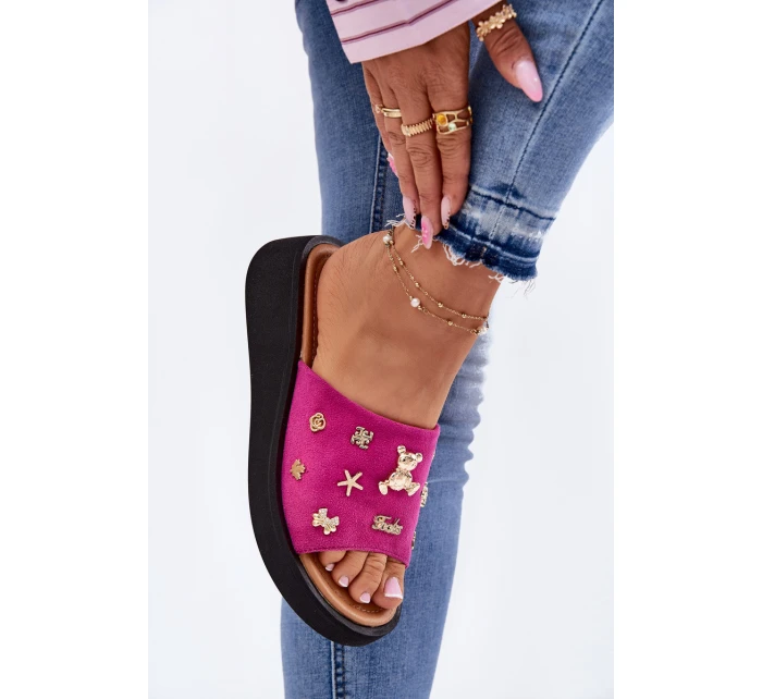 Dámské Zamszové Pantofle S Fuchsie model 21697716 - VINCEZA