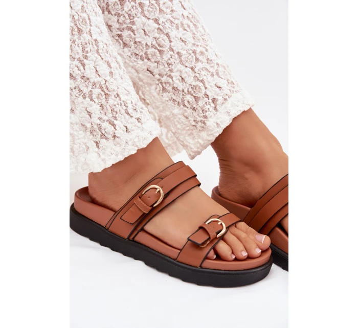 Dámské nazouváky s pásky a zlatými sponami Camel model 22032140 - Boto