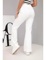 Dámské kalhoty máslíčko s rozšiřující se nohavicí ecru Dámské kalhoty máslíčko s rozšiřující se nohavicí ecru