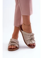 Dámské sandály na ploché podrážce béžové model 21658396 - Boto Dámské sandály na ploché podrážce béžové model 21658396 - Boto