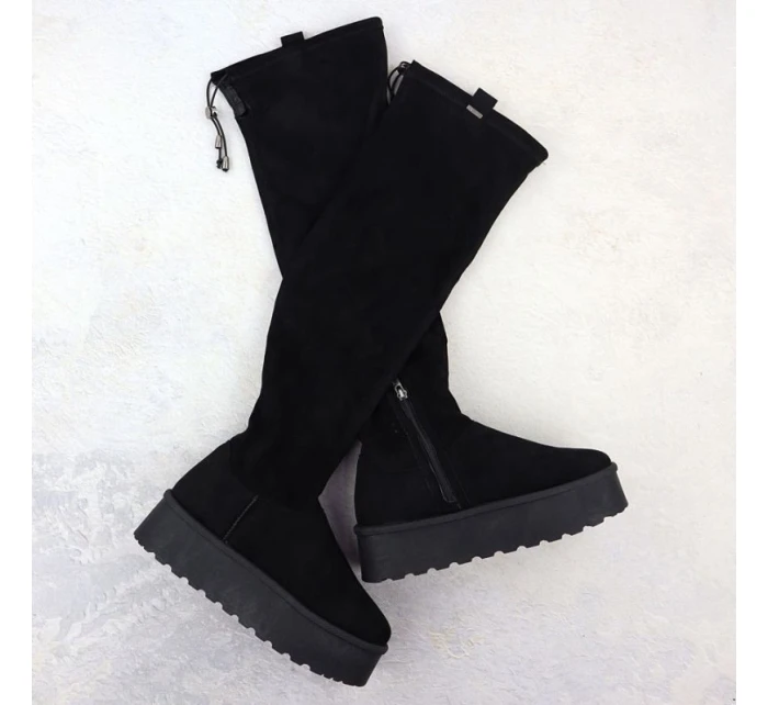 Dámské černé semišové boty na platformě model 21905119 - Big Star Dámské černé semišové boty na platformě model 21905119 - Big Star