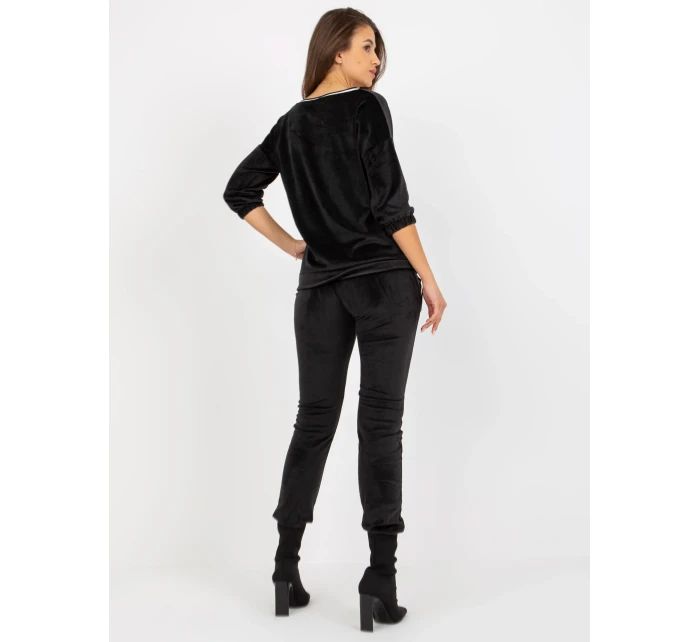 Souprava RV KMPL 8285.82 černá