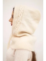 Dámská čepice s kapucí a pleteným model 21718823 ecru - K-Fashion Dámská čepice s kapucí a pleteným model 21718823 ecru - K-Fashion