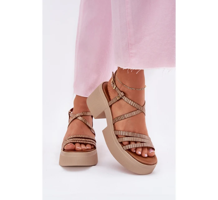 Dámské kožené sandály model 21701942 zlaté - Maciejka Dámské kožené sandály model 21701942 zlaté - Maciejka