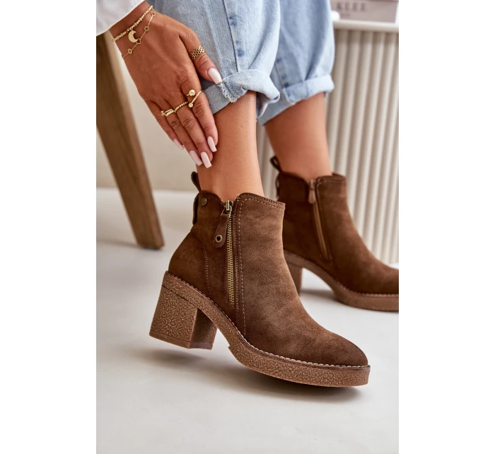 Zateplené Dámské Boty Na Podpatku Z Tmavě Hnědé model 21667446 - Boto Zateplené Dámské Boty Na Podpatku Z Tmavě Hnědé model 21667446 - Boto