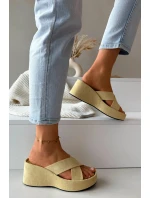 Dámské pantofle na platformě z žluté model 21919321 - Boto