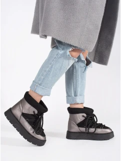 Pěkné dámské černé sněhule platforma