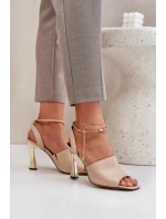 Kožené Sandály Na Jehlovém Podpatku S Ozdobným  Béžové model 21683561 - CheBello