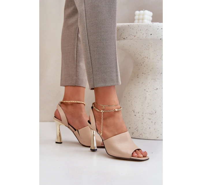 Kožené Sandály Na Jehlovém Podpatku S Ozdobným  Béžové model 21683561 - CheBello