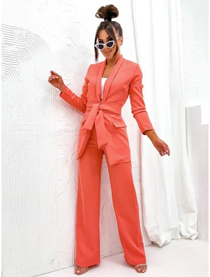 Dámský komplet v korálové barvě - volné sako a široké kalhoty (8167) Dámský komplet v korálové barvě - volné sako a široké kalhoty (8167)