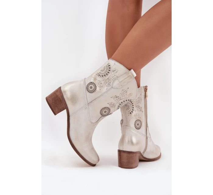 semišové kožené dámské boty s na podpatku zlaté model 21713178 - Zazoo semišové kožené dámské boty s na podpatku zlaté model 21713178 - Zazoo