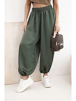 Dámské široké kalhoty s gumou v pase a s vázáním typu model 22064405 khaki - K-Fashion Dámské široké kalhoty s gumou v pase a s vázáním typu model 22064405 khaki - K-Fashion