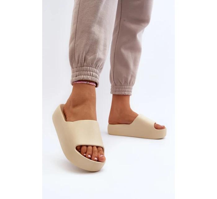 Dámské béžové pantofle Oreithano se silnou podrážkou