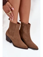 Dámské zateplené kotníkové boty kovbojky na podpatku Dylira – camel, zamsz Dámské zateplené kotníkové boty kovbojky na podpatku Dylira – camel, zamsz