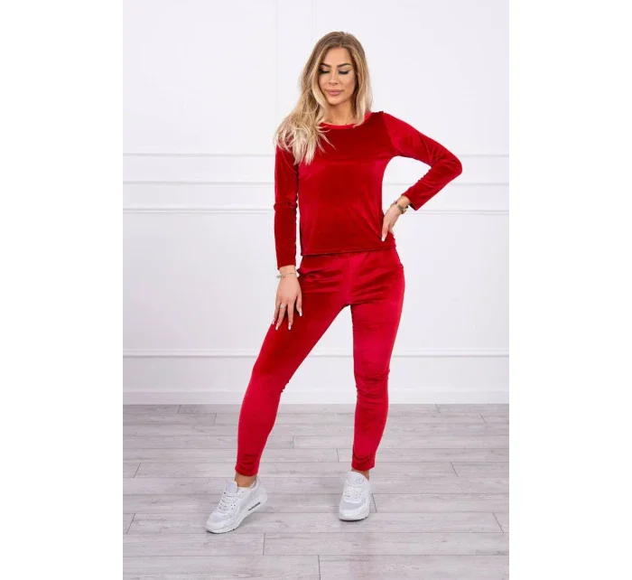 Velurová souprava se záhyby na zadní straně červená