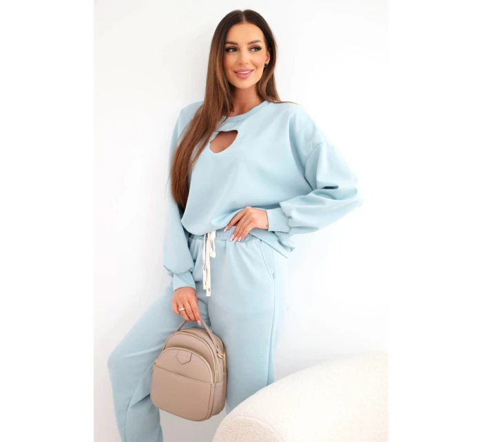 Dámský komplet máslíčko s výřezem ve tvaru srdce mátový