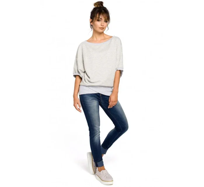 model 15096877 Halenka nadměrné velikosti se zavinovacími detaily pudrová - BeWear model 15096877 Halenka nadměrné velikosti se zavinovacími detaily pudrová - BeWear