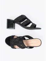 Zajímavé dámské sandály černé na širokém podpatku Zajímavé dámské sandály černé na širokém podpatku