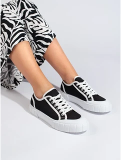 Praktické černé tenisky dámské bez podpatku