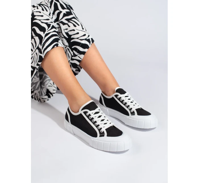 Praktické černé tenisky dámské bez podpatku Praktické černé tenisky dámské bez podpatku